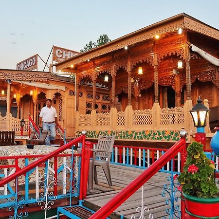 فندق شيكاغو جروب أوف هاوسبووتس Srīnagar المظهر الخارجي الصورة