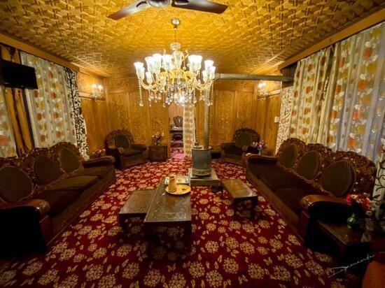 فندق شيكاغو جروب أوف هاوسبووتس Srīnagar المظهر الخارجي الصورة