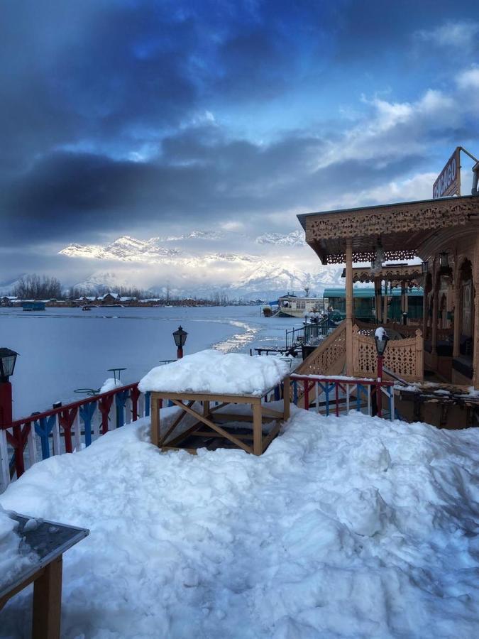 فندق شيكاغو جروب أوف هاوسبووتس Srīnagar المظهر الخارجي الصورة
