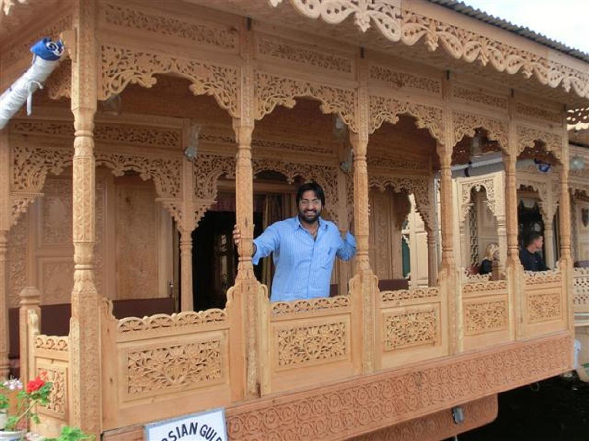 فندق شيكاغو جروب أوف هاوسبووتس Srīnagar المظهر الخارجي الصورة