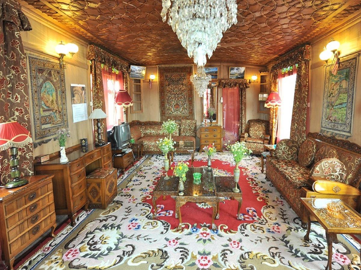 فندق شيكاغو جروب أوف هاوسبووتس Srīnagar المظهر الخارجي الصورة